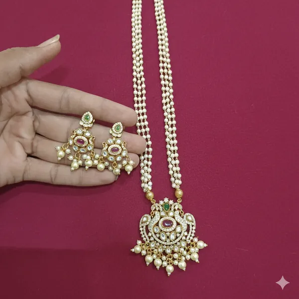 The_Rajwadi_Pearl_Pendant_Set