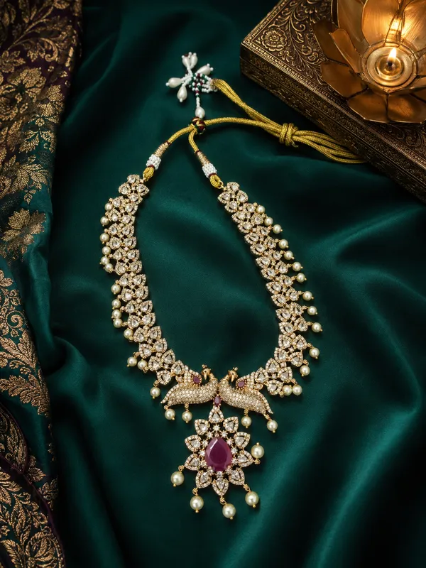 Peacock_Royale_Pearl_Ruby_Set