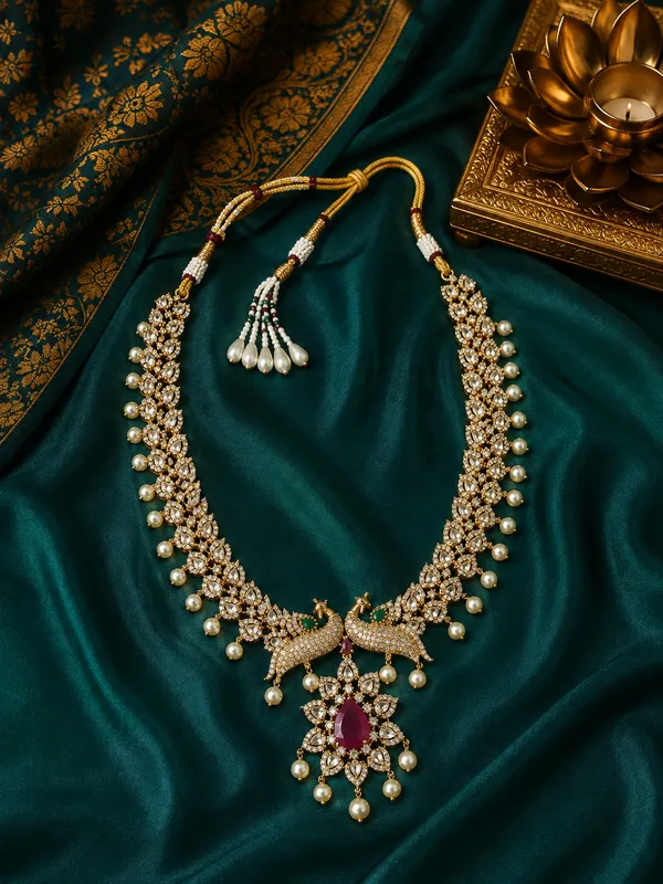 Peacock_Royale_Pearl_Ruby_Green_Set