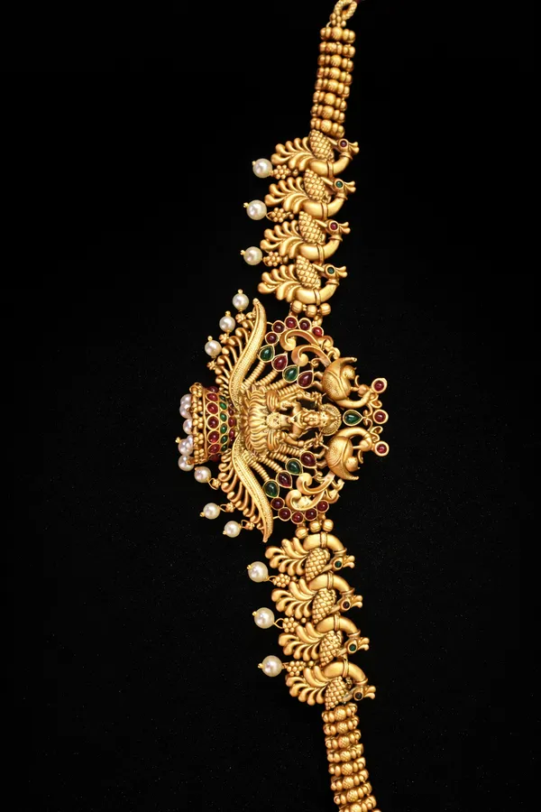 Rajsi_Mahalakshmi_Antique_Gold_Necklace_Set