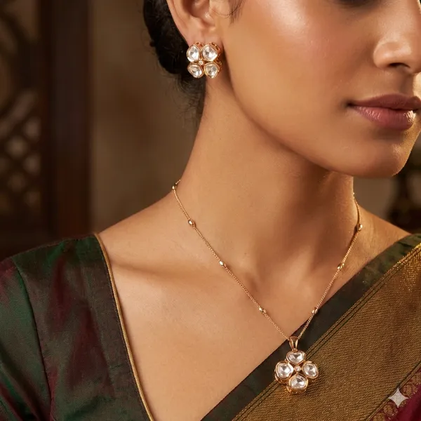 White_Dazzling_Stone_Stubbed_Kundan_Chain_Set