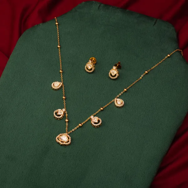 Fusion_Spark_Kundan_Chain