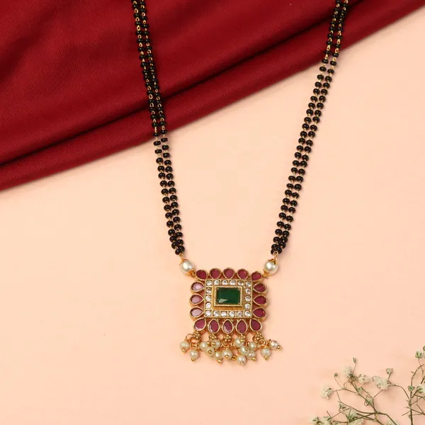 Ruby_Green_Antique_Square_Shape_Mangalsutra