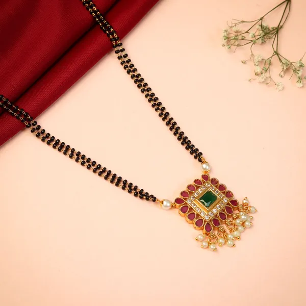 Ruby_Green_Antique_Square_Shape_Mangalsutra