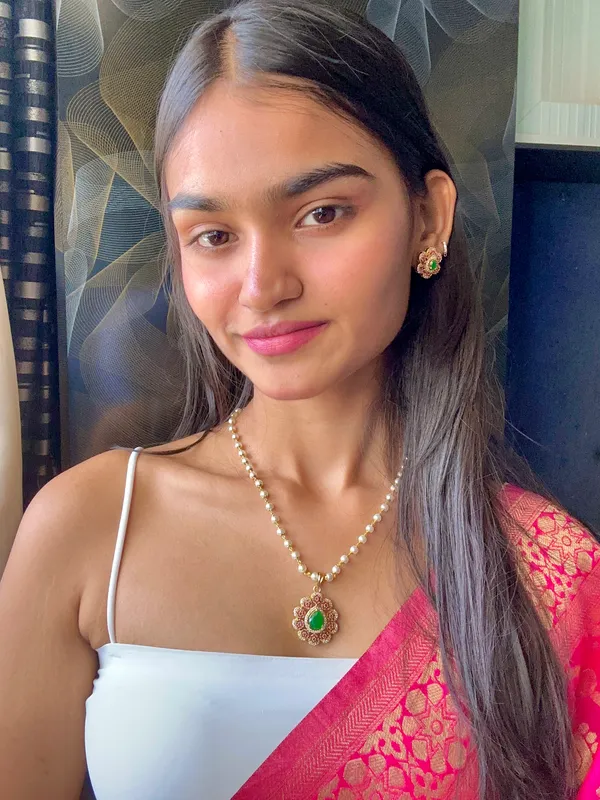 Gulrani_Pendant_Set