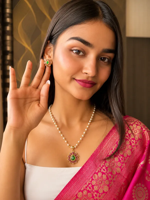 Gulrani_Pendant_Set