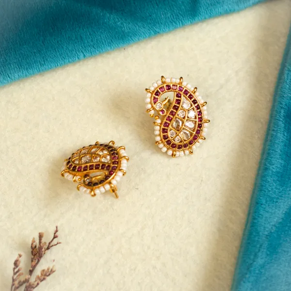 Traditional_Mango_Kemp_Earrings_Studs