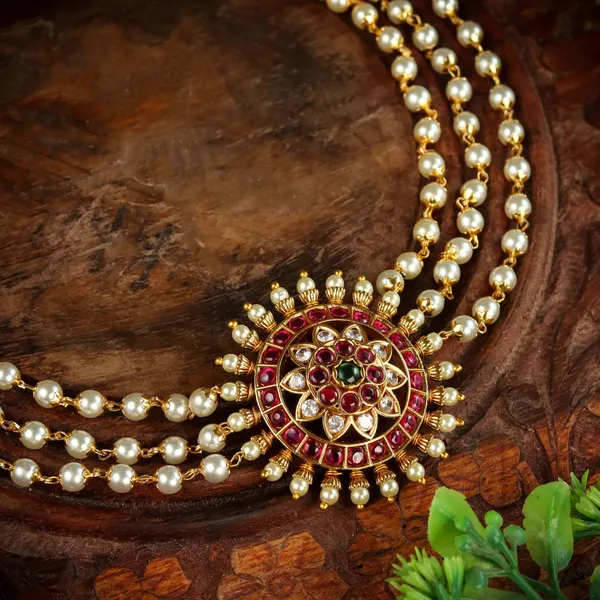 Ruby_Green_Antique_Round_Pendant_Choker_Set
