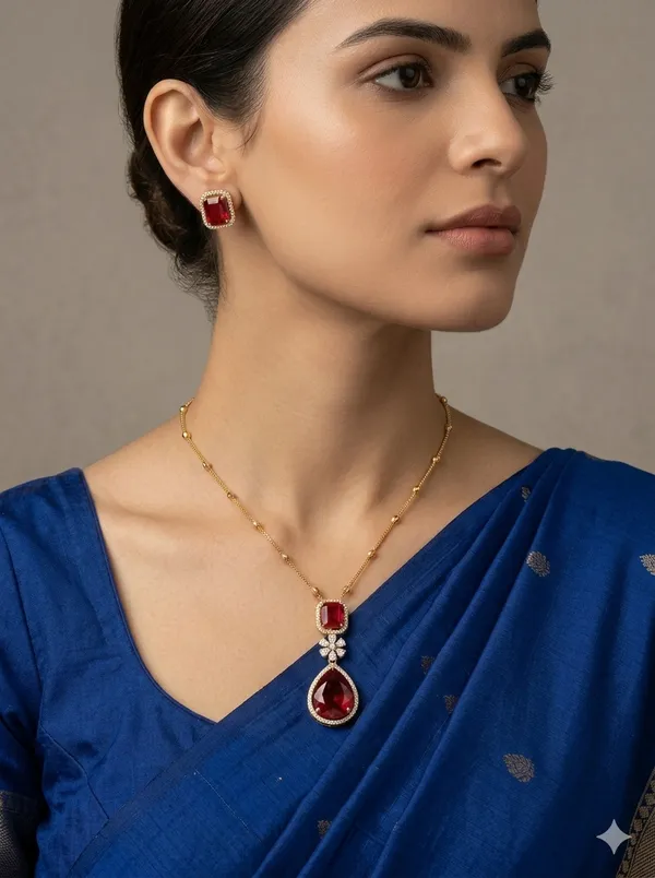 Regal_Feather_Almond_Necklace