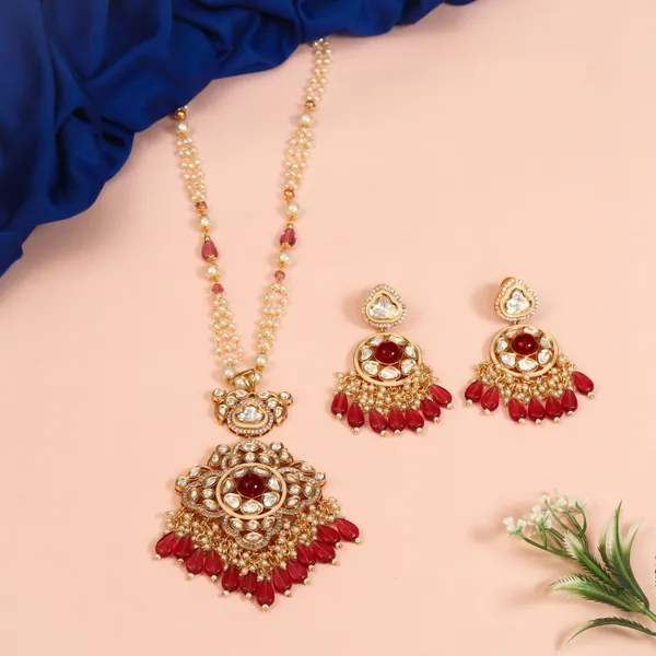 Ruby_Maharani_Style_Kundan_Gold_Plated_Necklace_Set_For_Women