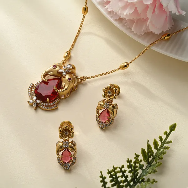 Royal_Elephant_Motif_Necklace_Set_–_Antique_Gold_Charm