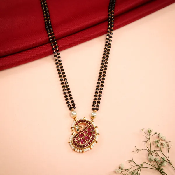 Ruby_Green_Antique_Jadau_Keri_Shape_Mangalsutra
