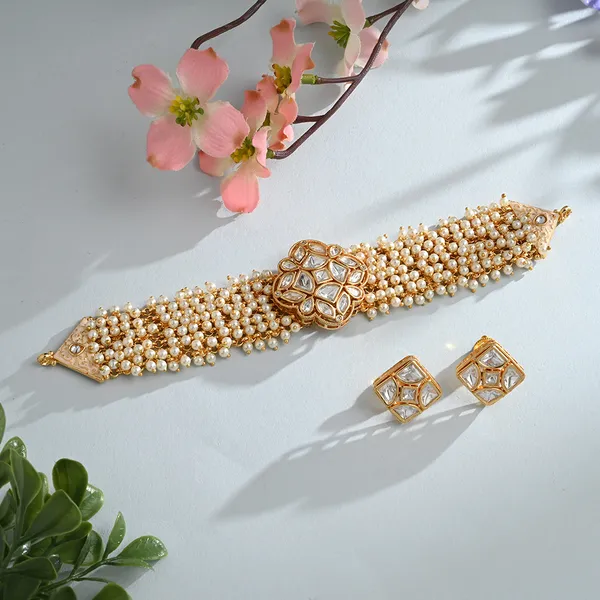 Dazzling_Har_Stone_Stubbed_Kundan_Choker_Set