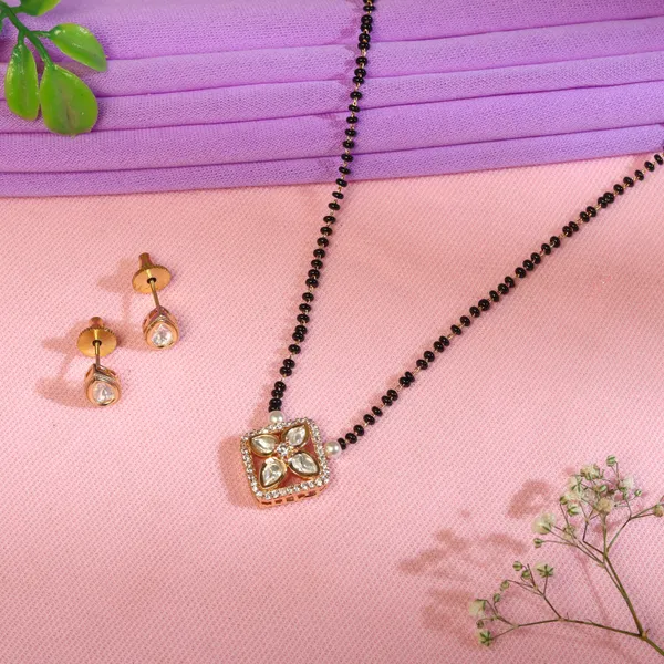 White_Traditional_Kundan_Mangalsutra_Set