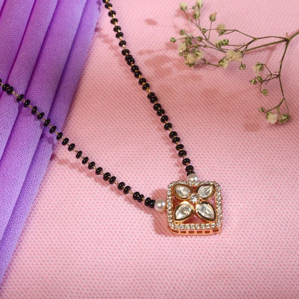 White_Traditional_Kundan_Mangalsutra_Set