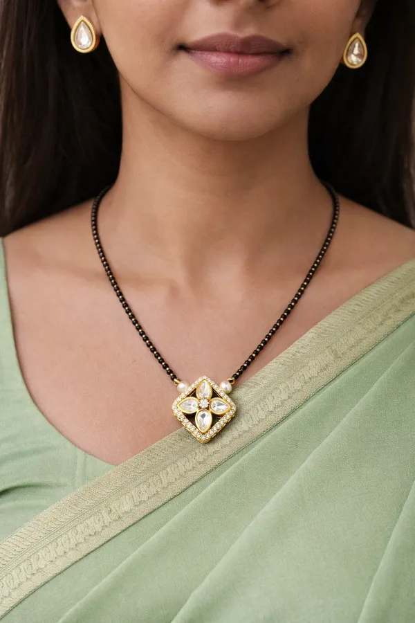 White_Traditional_Kundan_Mangalsutra_Set
