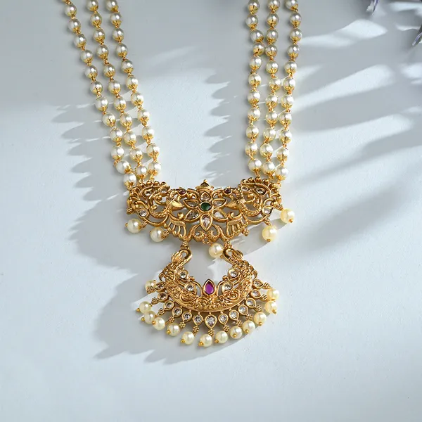 Ruby_Green_Long_Pendant_Buti_For_Women