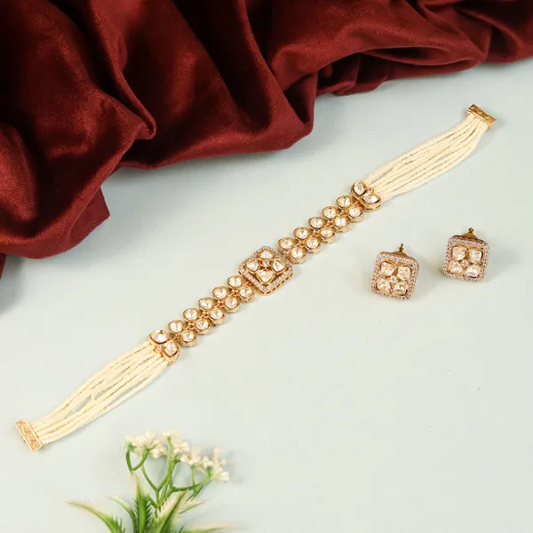 Dazzling_White_Kundan_Choker_Set