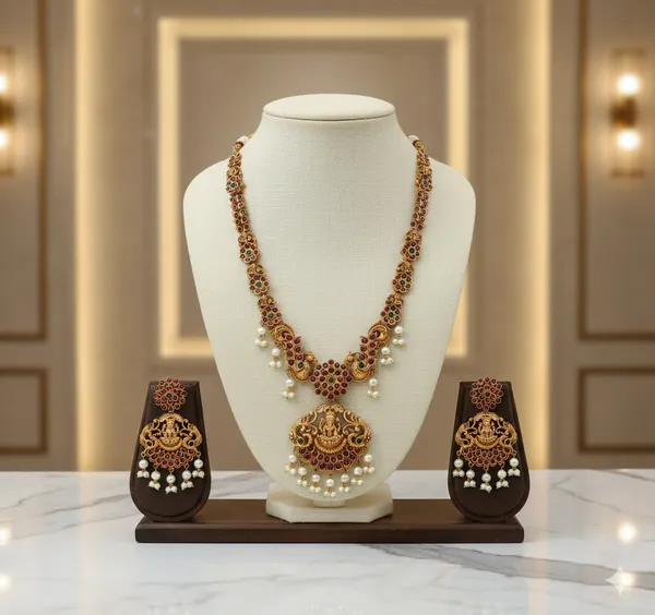 The_Swarna_Lakshmi_Mayura_Necklace_Set