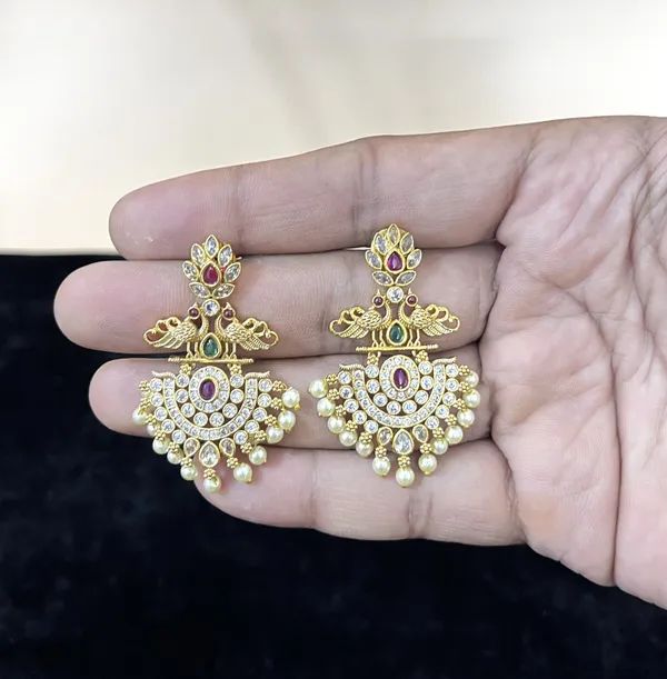 Ruby_Green_Antique_Peacock_Ad_Earring