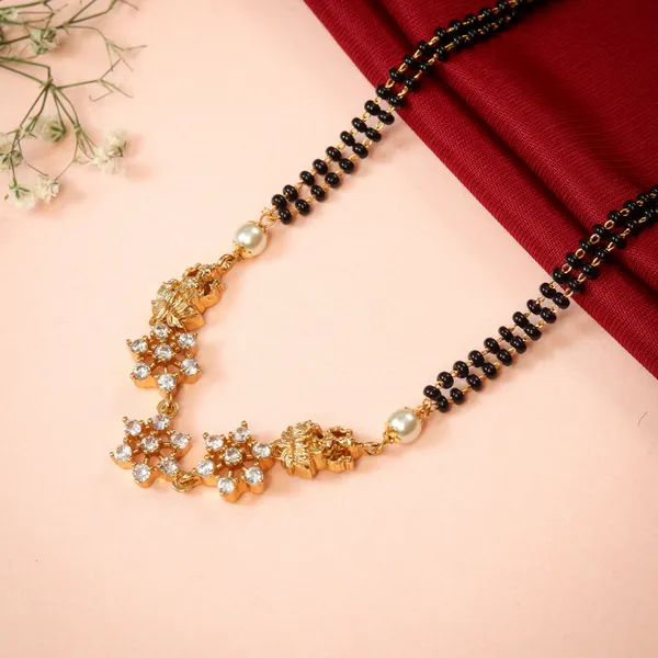 Graceful_White_Stone_Mangalsutra_Set