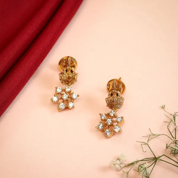 Graceful_White_Stone_Mangalsutra_Set