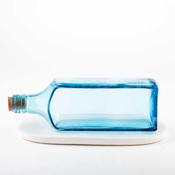 Bombay_Sapphire_Bottle_Platter_Sustainable_For_Any_Occasion,_Upcycled_Platter,_Serving_Tray_For_Home,_Cafes,_Restaurants_And_Bars