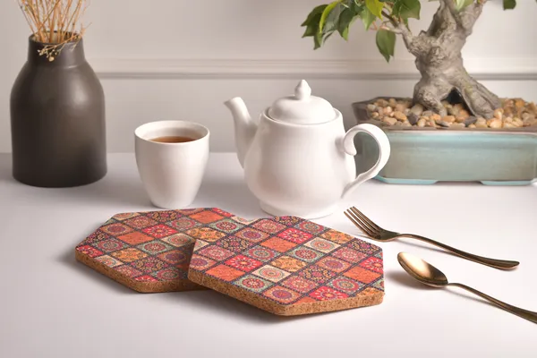PACK_OF_2_Cork_Eco-Friendly_Cork_Trivets_Heat_Resistant_Hot_Pots_mat_and_Pans_18_cm_Round_Mats_for_Kitchen_Countertop_Table