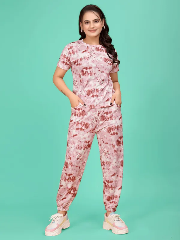 Pink_Printed_Elastane_T-Shirt_&_Pyjamas_Set_For_Women_|_Regular_Round_Neck_Short_Sleeve