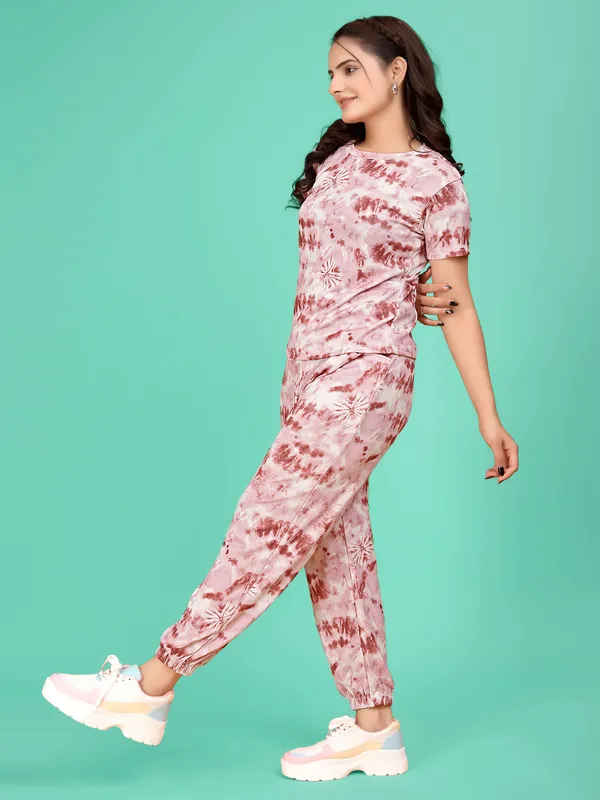 Pink_Printed_Elastane_T-Shirt_&_Pyjamas_Set_For_Women_|_Regular_Round_Neck_Short_Sleeve