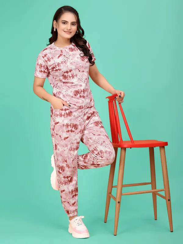 Pink_Printed_Elastane_T-Shirt_&_Pyjamas_Set_For_Women_|_Regular_Round_Neck_Short_Sleeve