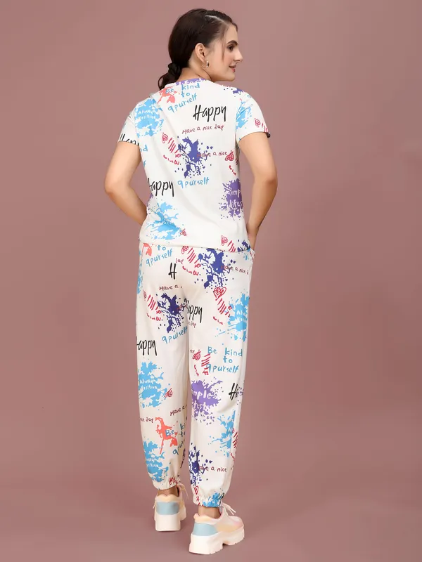White_Printed_Elastane_T-Shirt_&_Pyjamas_Set_For_Women_|_Regular_Round_Neck_Short_Sleeve