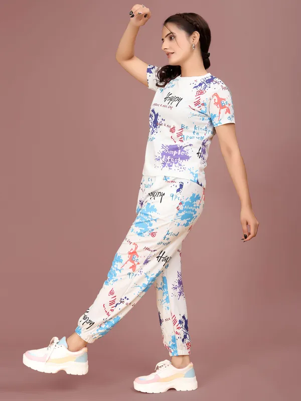 White_Printed_Elastane_T-Shirt_&_Pyjamas_Set_For_Women_|_Regular_Round_Neck_Short_Sleeve