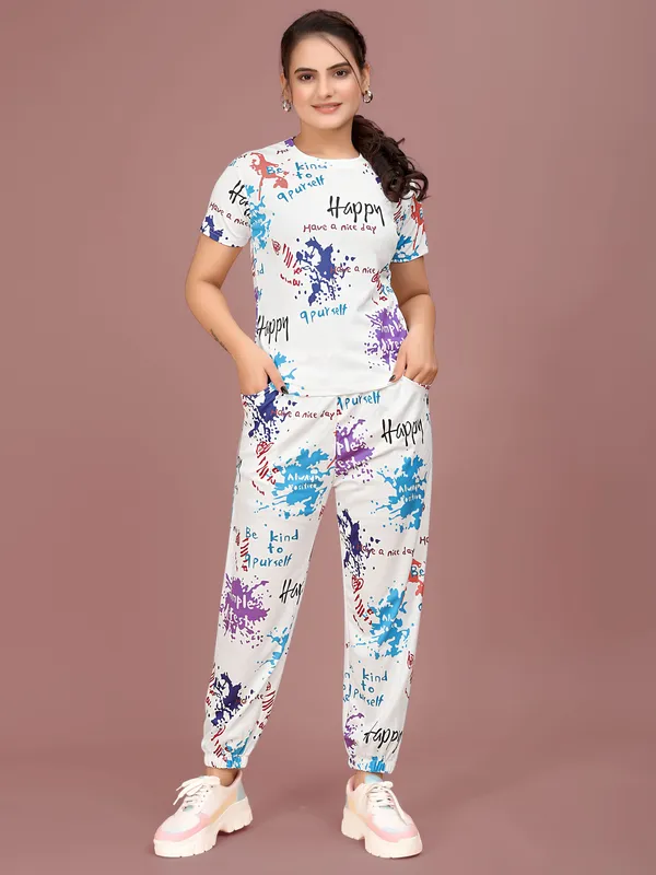 White_Printed_Elastane_T-Shirt_&_Pyjamas_Set_For_Women_|_Regular_Round_Neck_Short_Sleeve