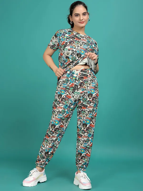 Multi_Colour_Elastane_T-Shirt_&_Pyjamas_Set_For_Women_|_Regular_Round_Neck_Short_Sleeve_|_Printed