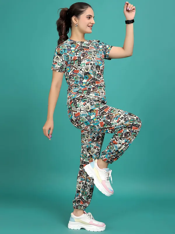Multi_Colour_Elastane_T-Shirt_&_Pyjamas_Set_For_Women_|_Regular_Round_Neck_Short_Sleeve_|_Printed