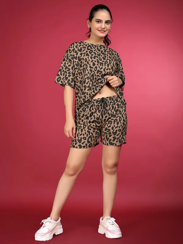 Beige_Printed_Elastane_Co-ord_Set_For_Women_|_Regular_Round_Neck_Short_Sleeve