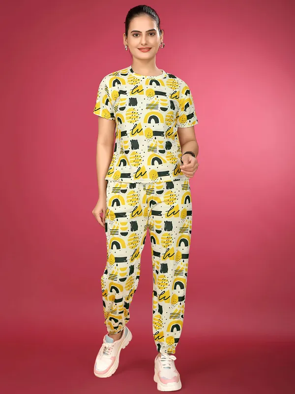 Multi_Colour_Valentino_Elastane_T-Shirt_&_Pyjamas_Set_For_Women_|_Regular_Round_Neck_Short_Sleeve