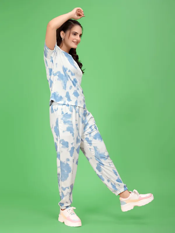 Multi_Colour_Valentino_Elastane_T-Shirt_&_Pyjamas_Set_For_Women_|_Regular_Round_Neck_Short_Sleeve