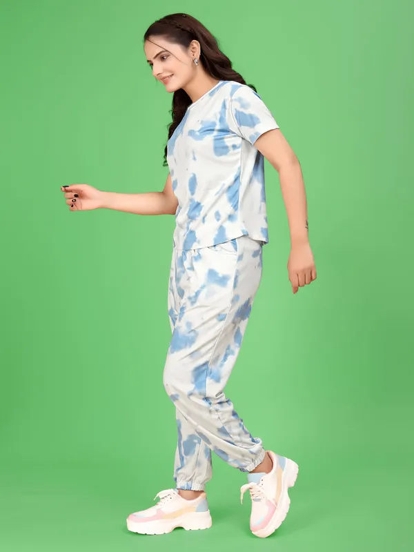 Multi_Colour_Valentino_Elastane_T-Shirt_&_Pyjamas_Set_For_Women_|_Regular_Round_Neck_Short_Sleeve