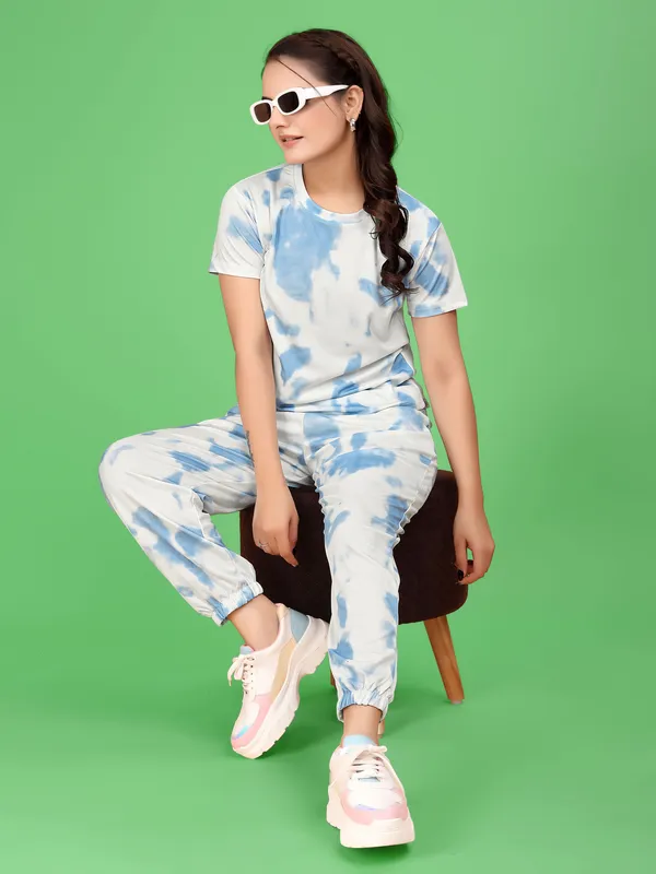 Multi_Colour_Valentino_Elastane_T-Shirt_&_Pyjamas_Set_For_Women_|_Regular_Round_Neck_Short_Sleeve
