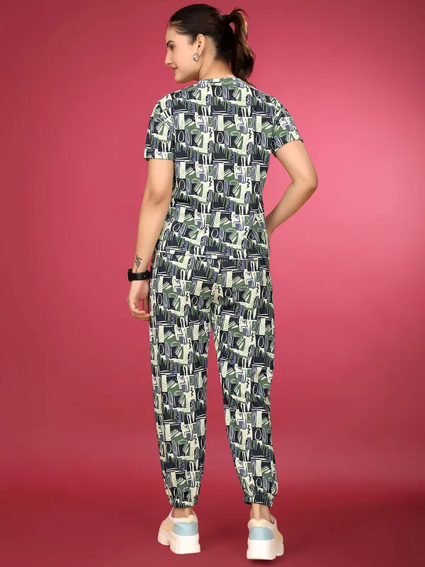 Grey_Printed_Elastane_T-Shirt_&_Pyjamas_Set_For_Women_|_Regular_Round_Neck_Short_Sleeve