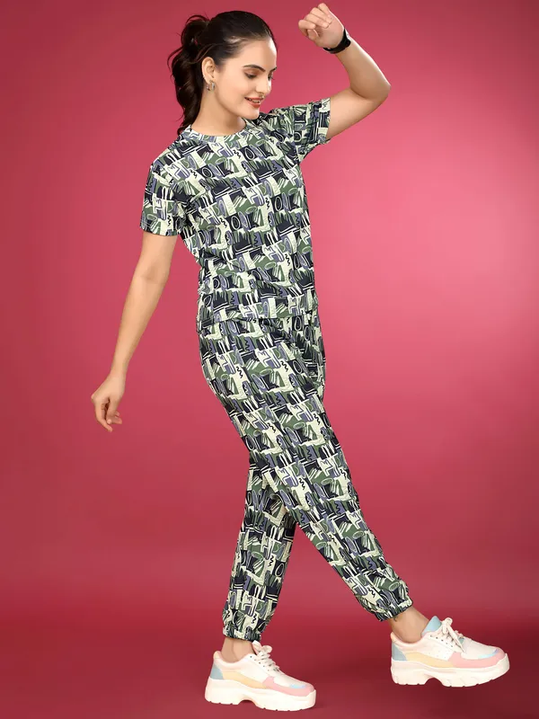 Grey_Printed_Elastane_T-Shirt_&_Pyjamas_Set_For_Women_|_Regular_Round_Neck_Short_Sleeve
