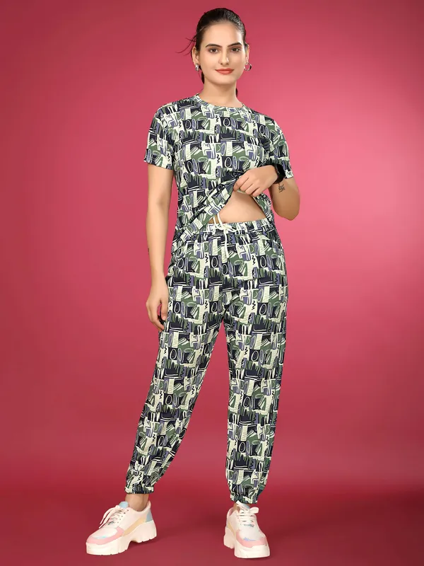 Grey_Printed_Elastane_T-Shirt_&_Pyjamas_Set_For_Women_|_Regular_Round_Neck_Short_Sleeve