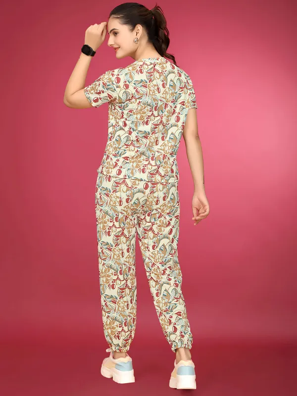 Multi_Colour_Valentino_Elastane_T-Shirt_&_Pyjamas_Set_For_Women_|_Regular_Round_Neck_Short_Sleeve