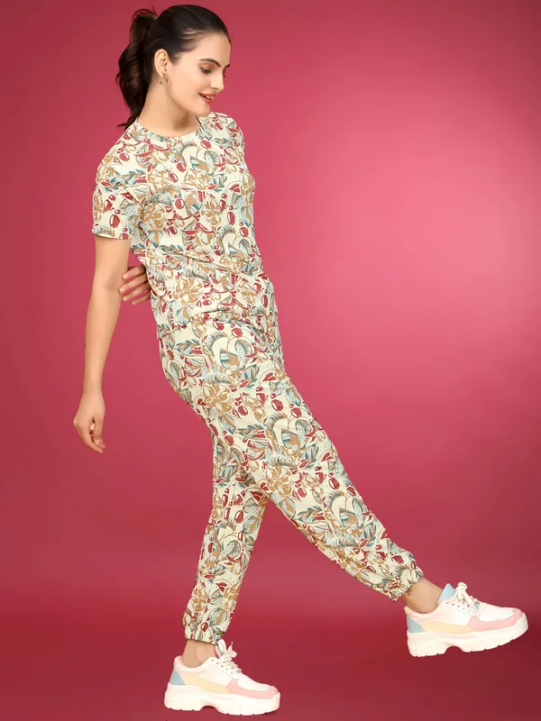 Multi_Colour_Valentino_Elastane_T-Shirt_&_Pyjamas_Set_For_Women_|_Regular_Round_Neck_Short_Sleeve