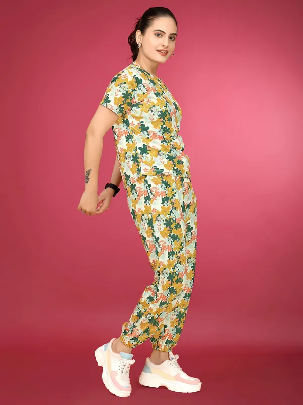 Multi_Colour_Valentino_Elastane_T-Shirt_&_Pyjamas_Set_For_Women_|_Regular_Round_Neck_Short_Sleeve