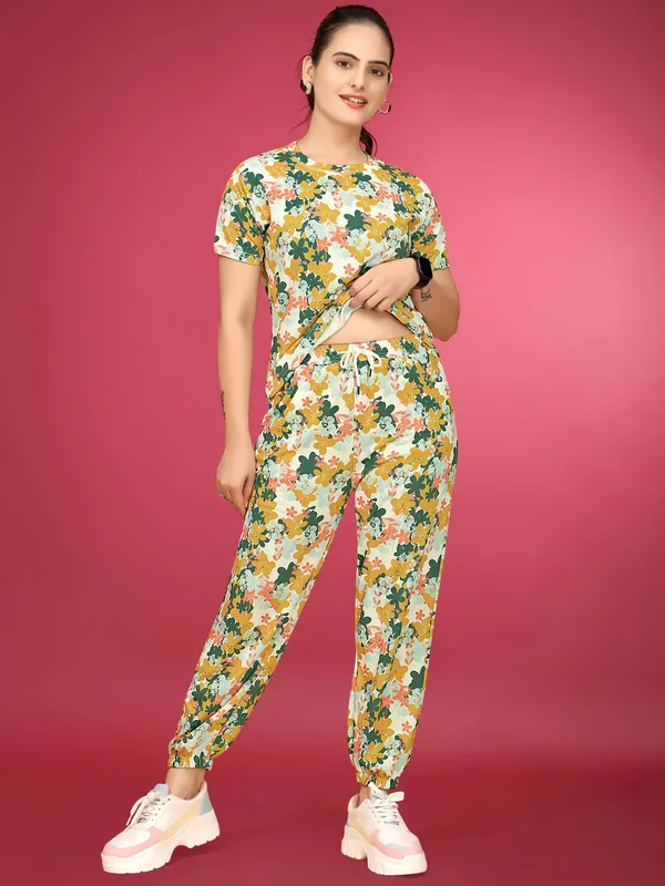 Multi_Colour_Valentino_Elastane_T-Shirt_&_Pyjamas_Set_For_Women_|_Regular_Round_Neck_Short_Sleeve