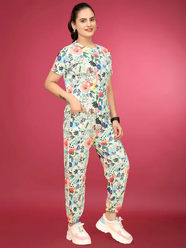 Multi_Colour_Valentino_Elastane_T-Shirt_&_Pyjamas_Set_For_Women_|_Regular_Round_Neck_Short_Sleeve