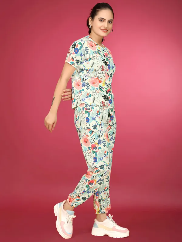 Multi_Colour_Valentino_Elastane_T-Shirt_&_Pyjamas_Set_For_Women_|_Regular_Round_Neck_Short_Sleeve